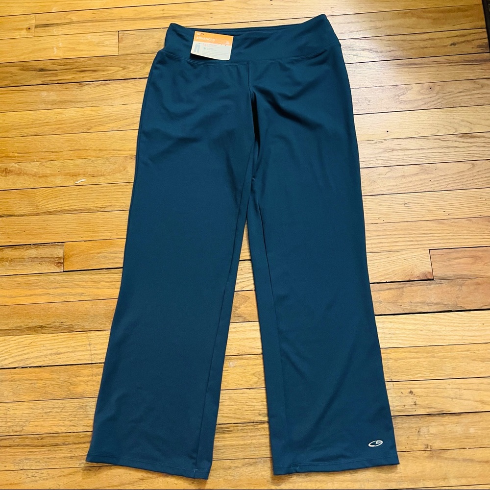 🎉HP🎉XS Short Champion Pants - NWT